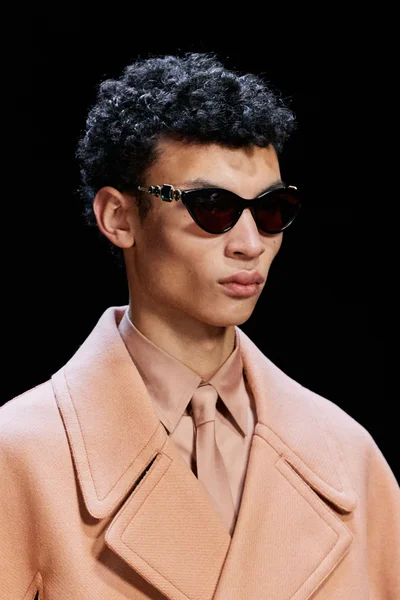 Look 37